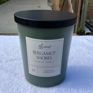 True Living Bergamot Shores 14 oz Scented Candle, New